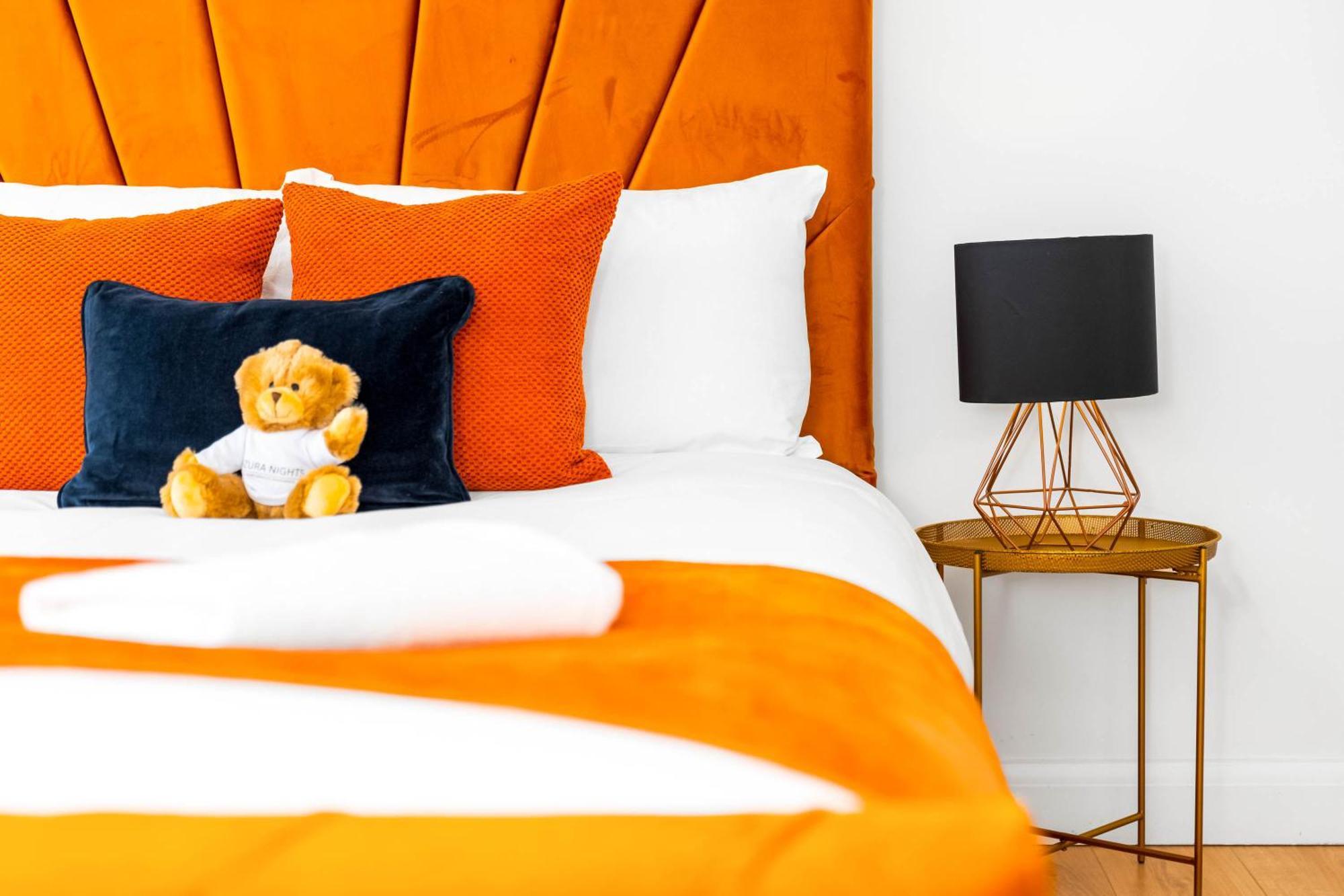 Luxury City Centre 5 Bed House With En-Suite, Bbq, On-Site Parking By Azura Nights เบอร์มิงแฮม ภายนอก รูปภาพ