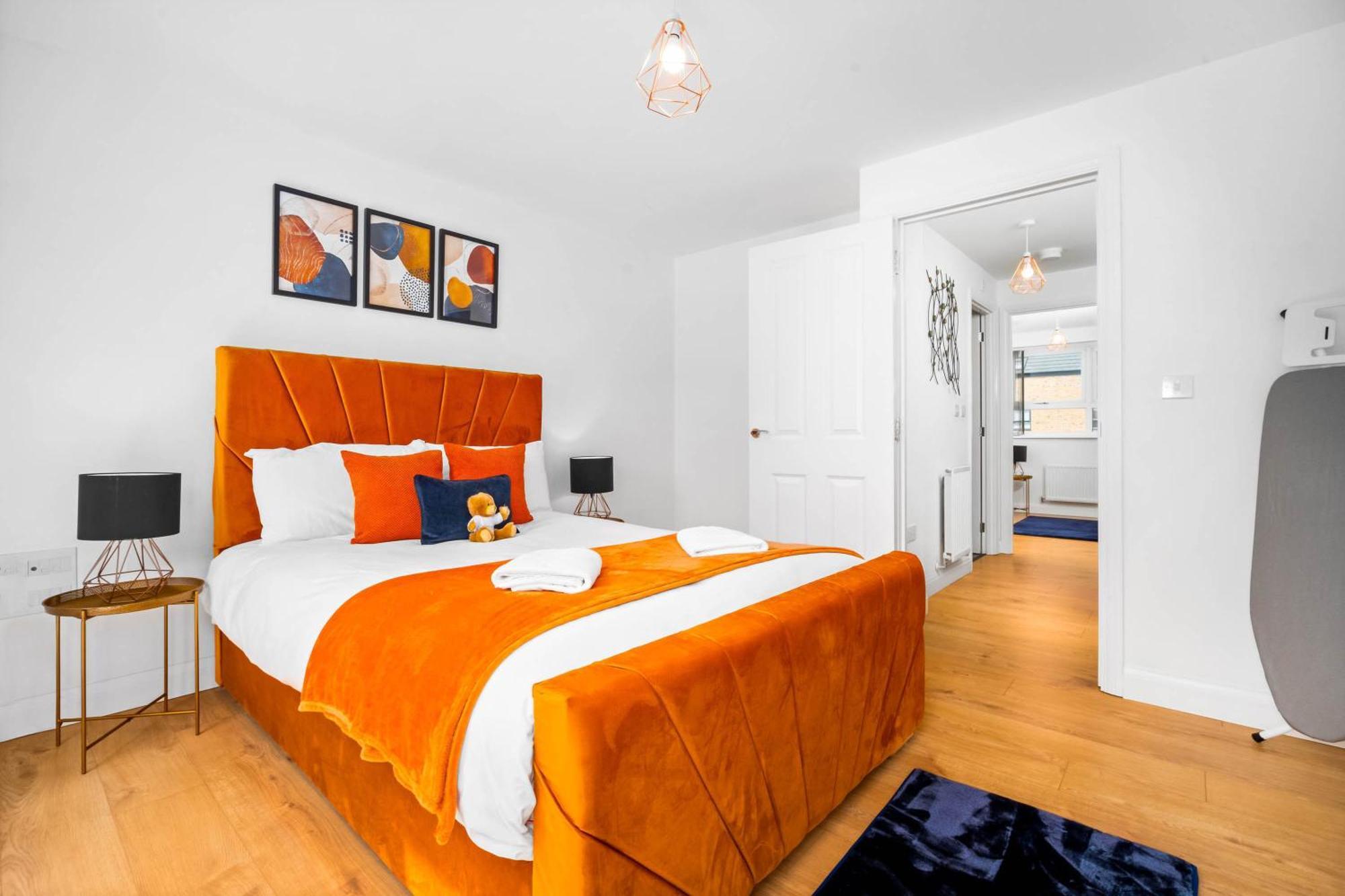 Luxury City Centre 5 Bed House With En-Suite, Bbq, On-Site Parking By Azura Nights เบอร์มิงแฮม ภายนอก รูปภาพ